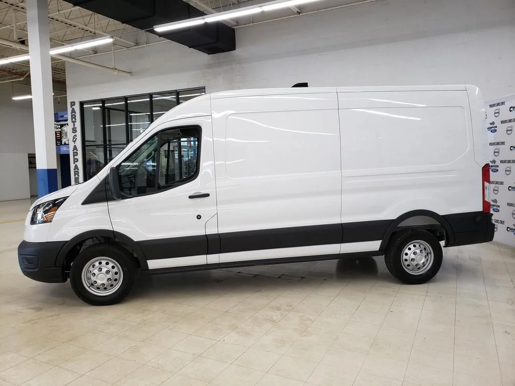New 2026 Oxford White Ford Cargo Van image 4