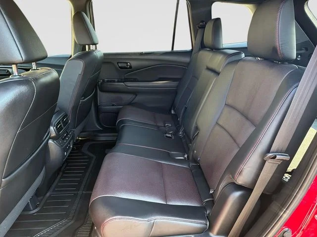 2025 Honda Passport Black Edition - Photo 19