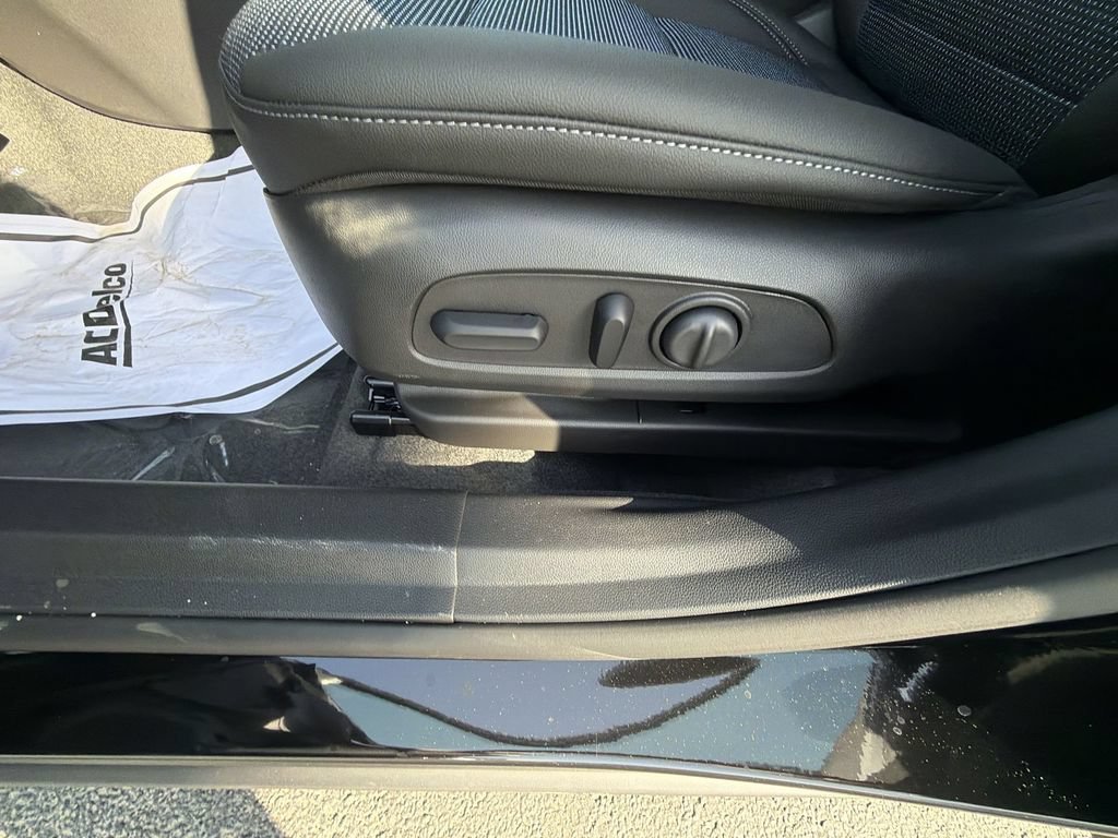 New 2026 Ebony Twilight Metallic Buick Preferred image 18