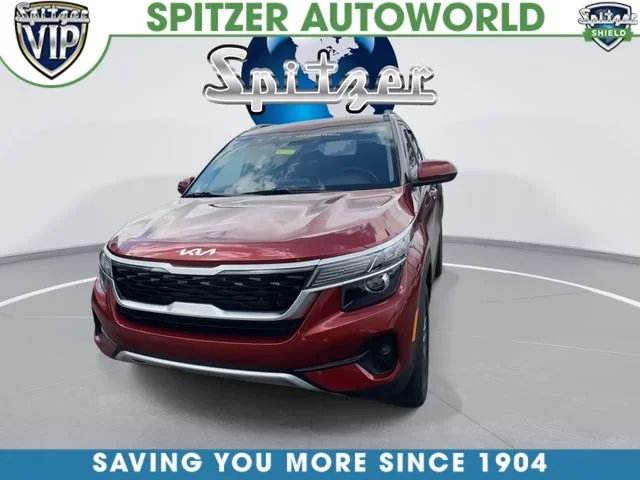 Used 2023 Orange Kia S image 3
