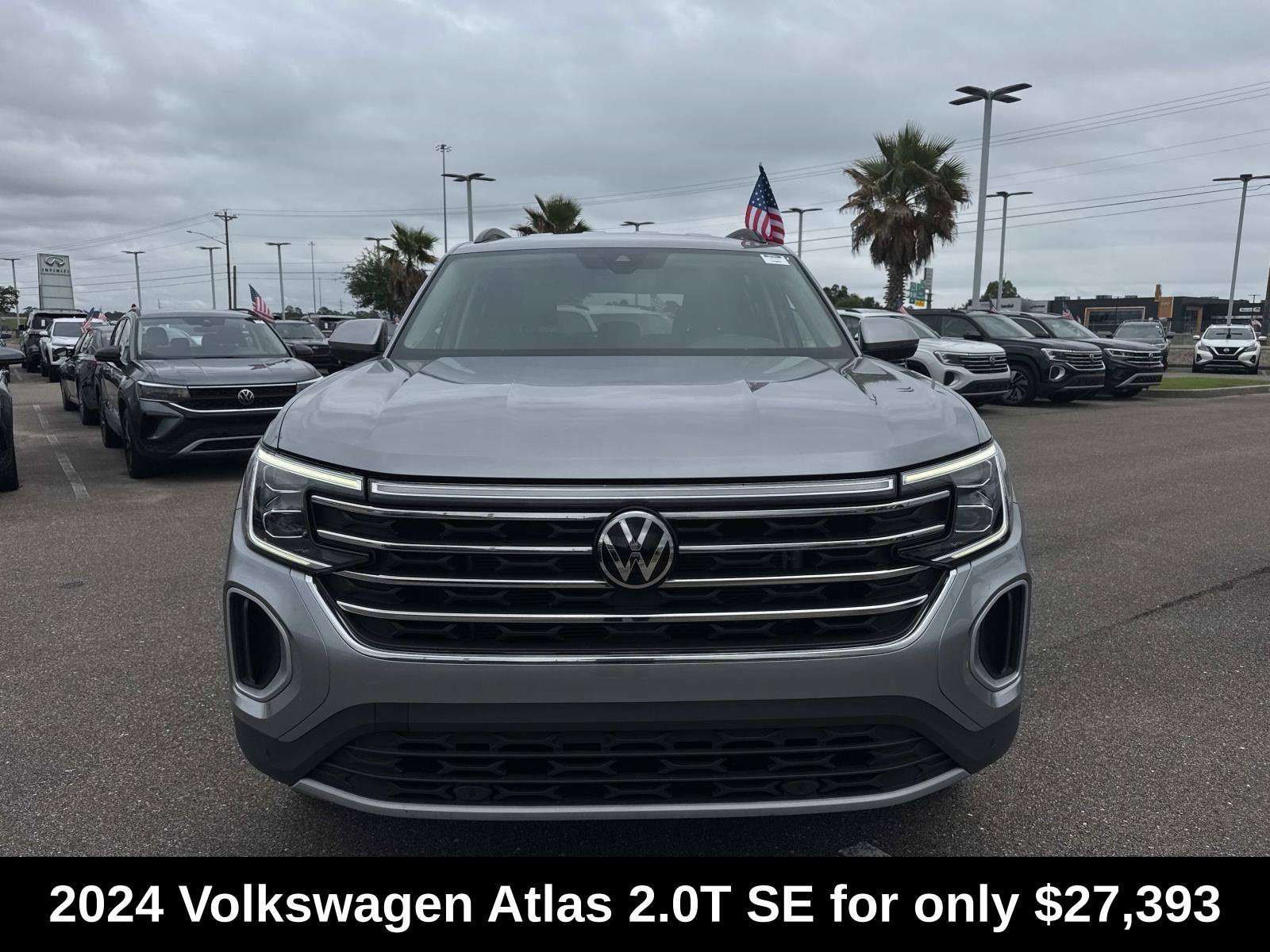 2024 Volkswagen Atlas SE w/Tech - Photo 2