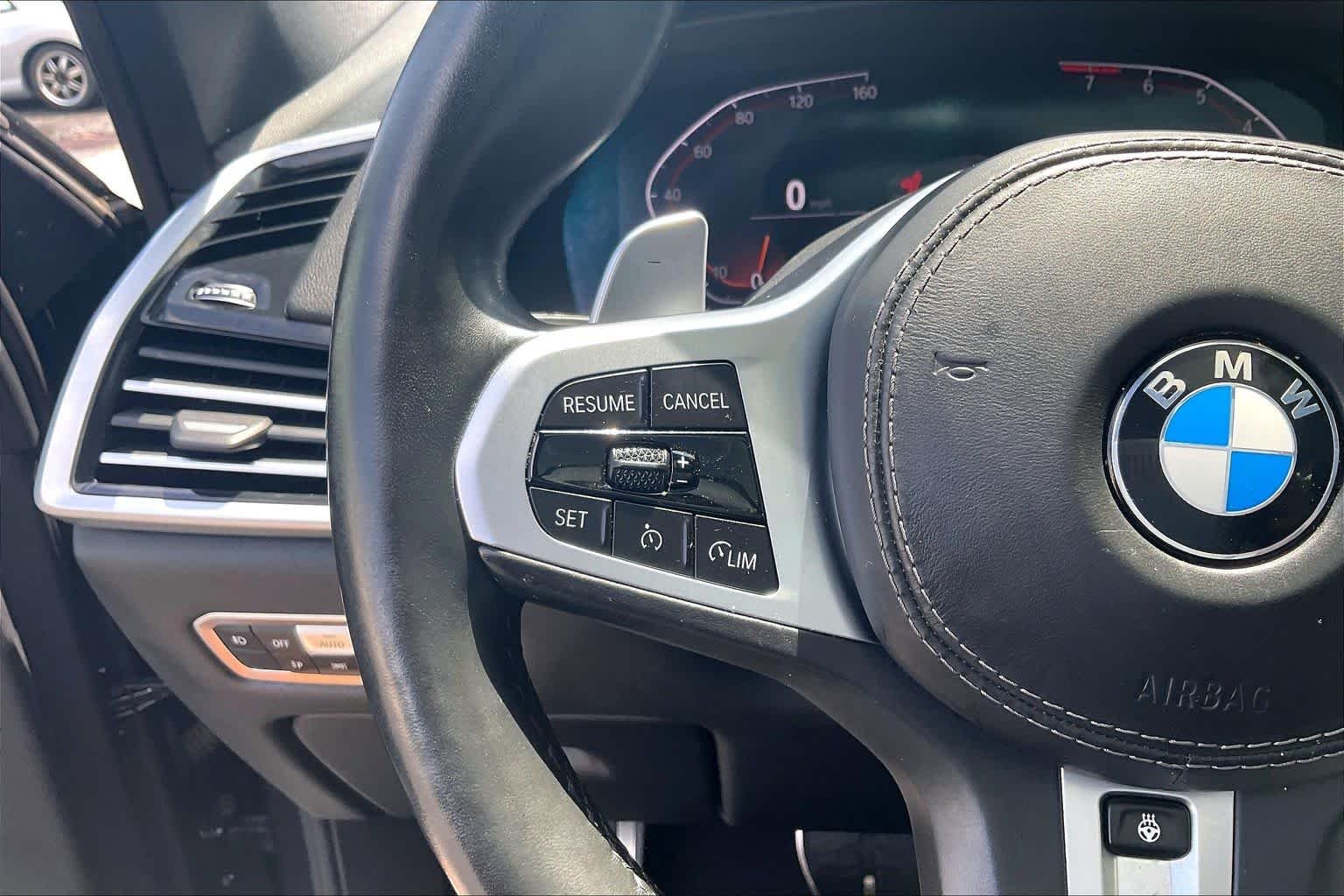 Used 2019 Arctic Gray Metallic BMW xDrive40i image 25