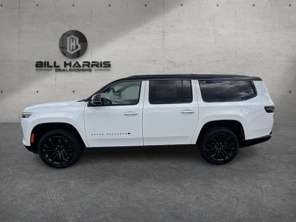 New 2026 Bright White Clear-Coat Exterior Paint Jeep Summit Reserve image 8