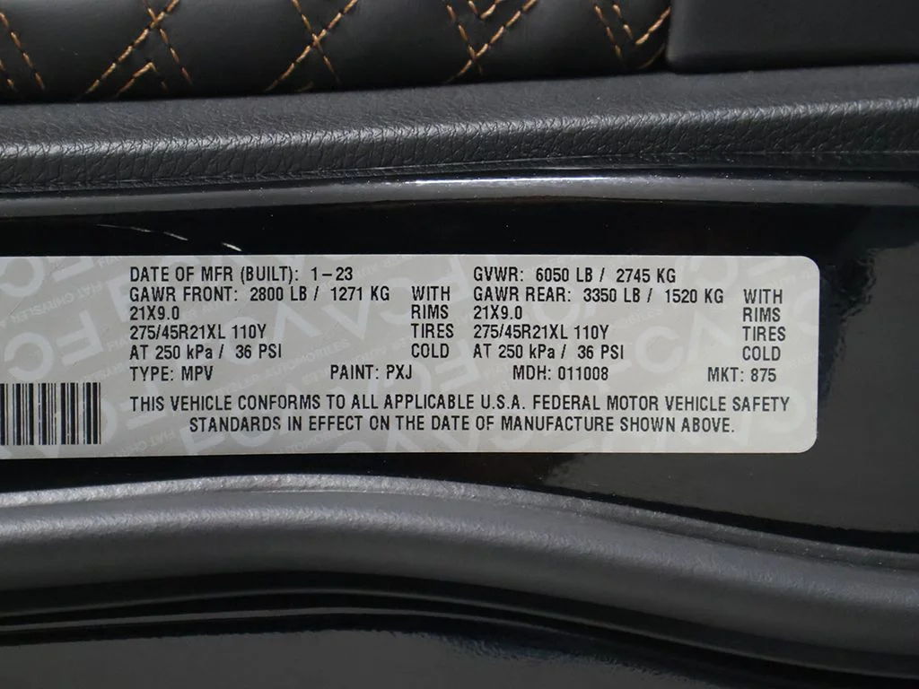 Used 2023 Diamond Black Jeep Summit Reserve image 75