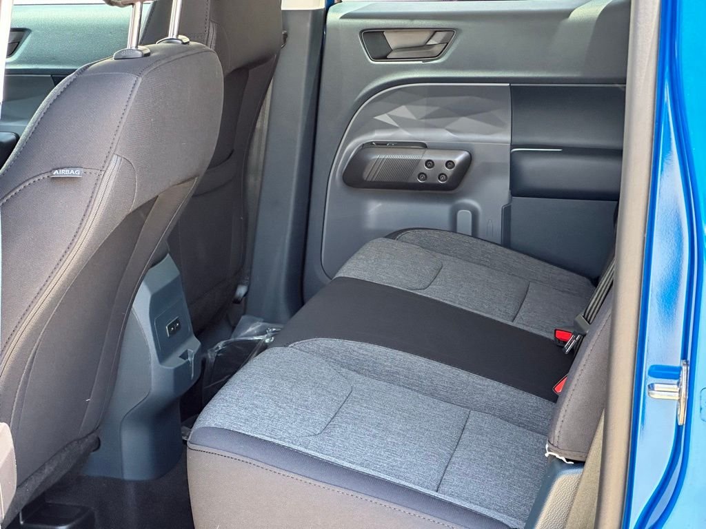 2025 Ford Maverick XLT - Photo 9