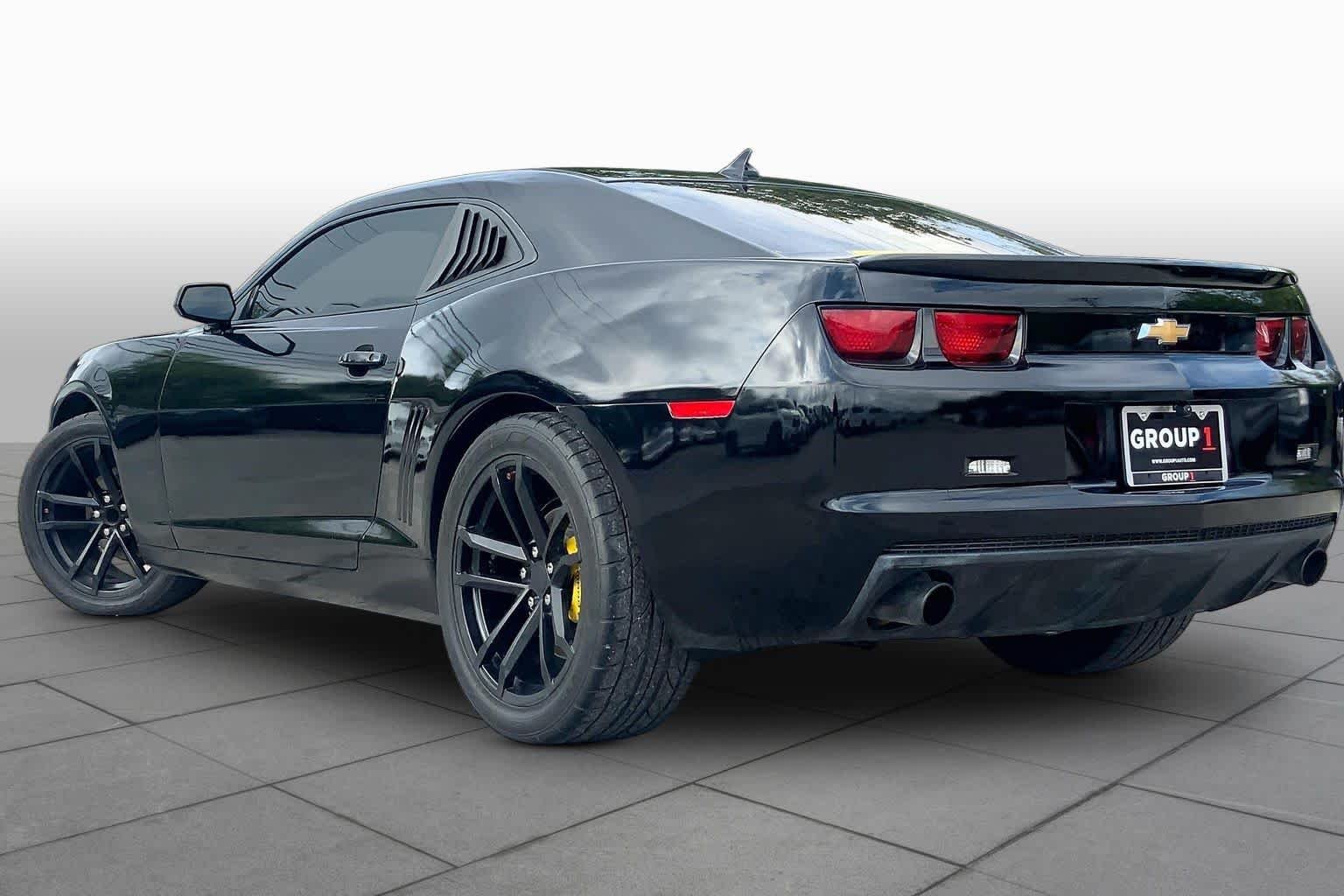 Used 2013 Black Chevrolet LS image 12