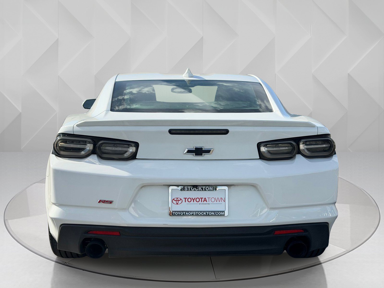 Used 2022 Summit White Chevrolet 1LT image 4