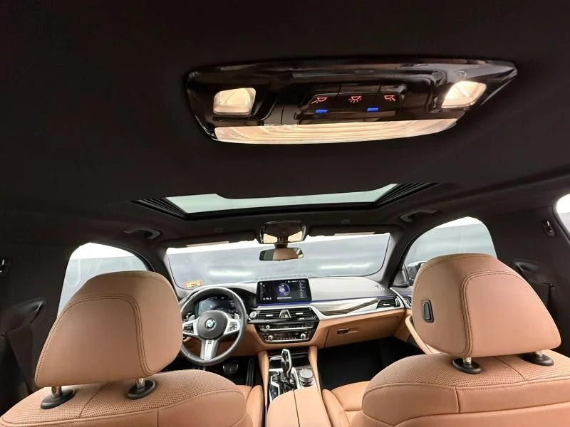 Used 2022  BMW 540i xDrive Sedan 4D image 31