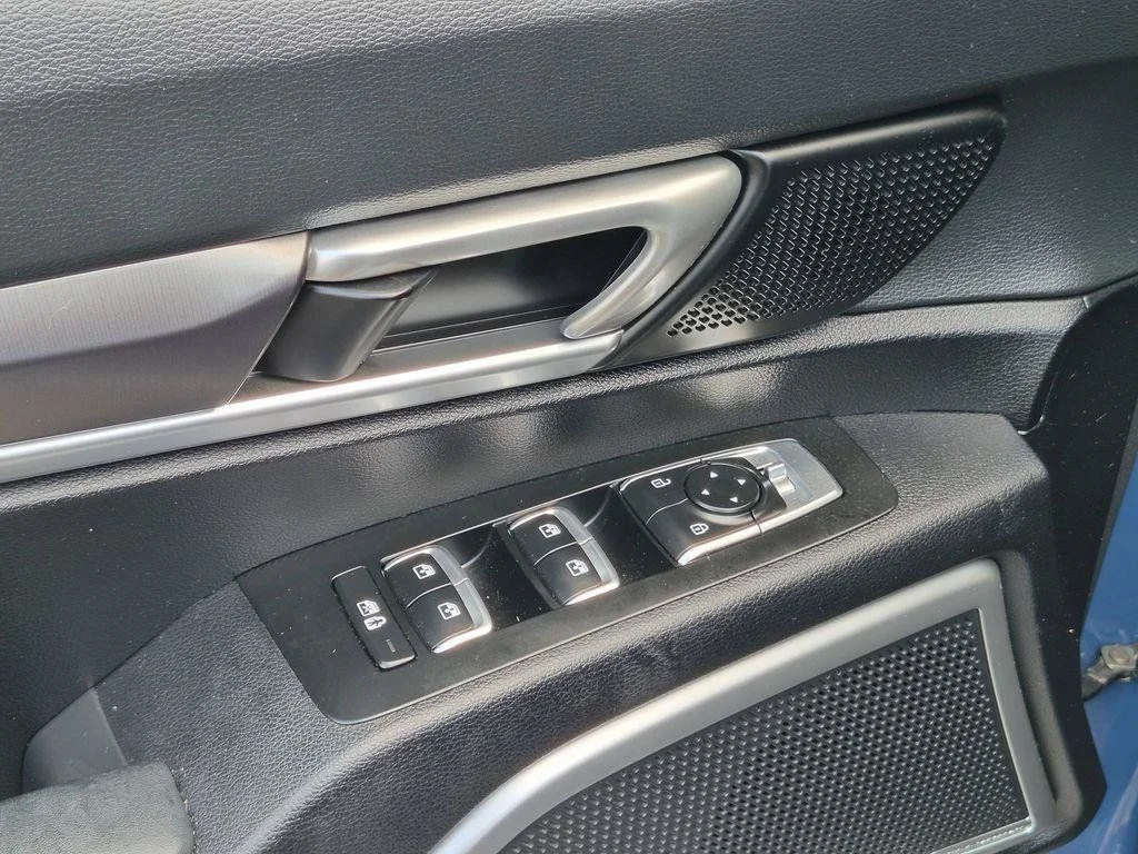 Used 2023 Black Kia S image 13