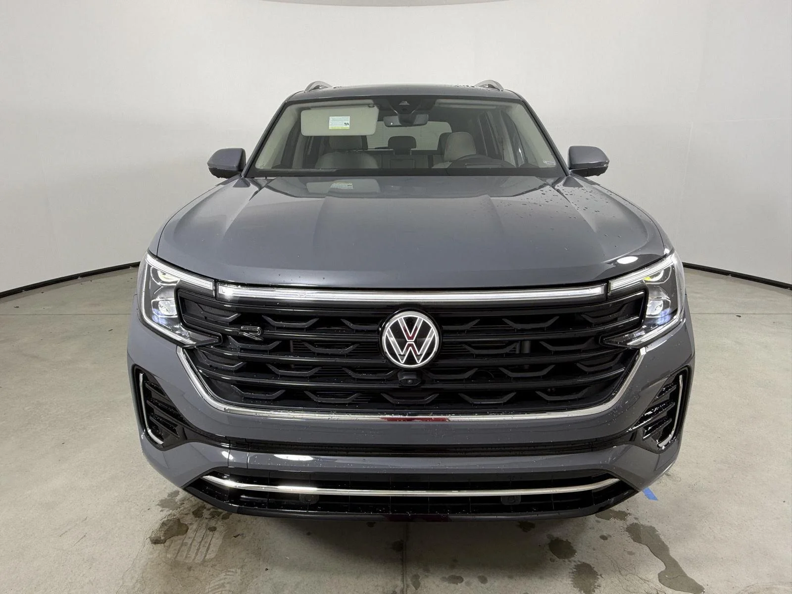 New 2026 Pure Gray Volkswagen 2.0T SEL Premium R-Line image 2