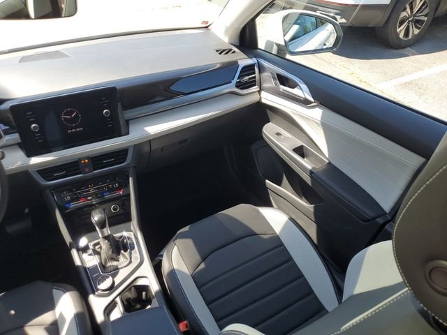 New 2026 White Volkswagen 1.5T SEL image 9