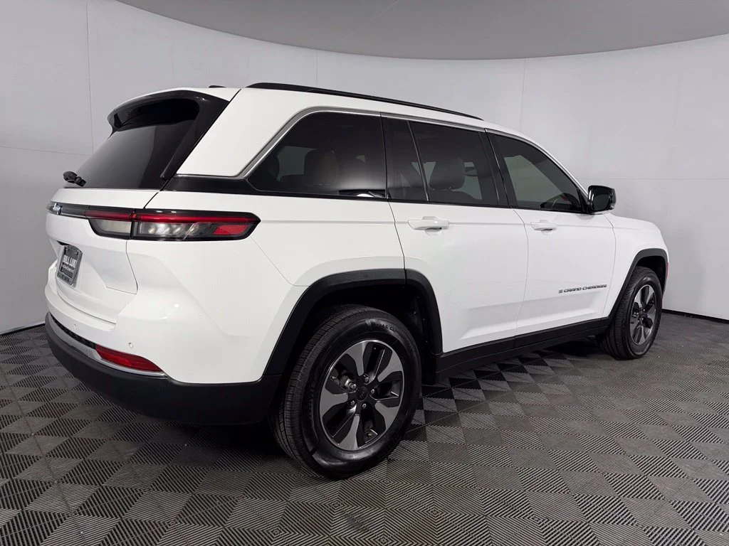 Certified Used 2024 White Jeep 4xe image 7