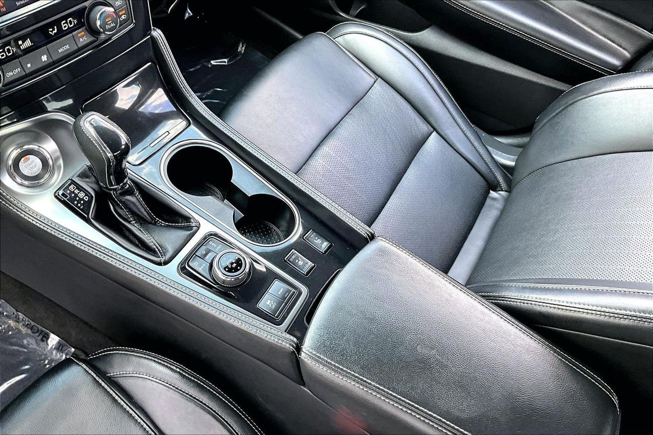 Used 2023 Super Black Nissan SL image 19