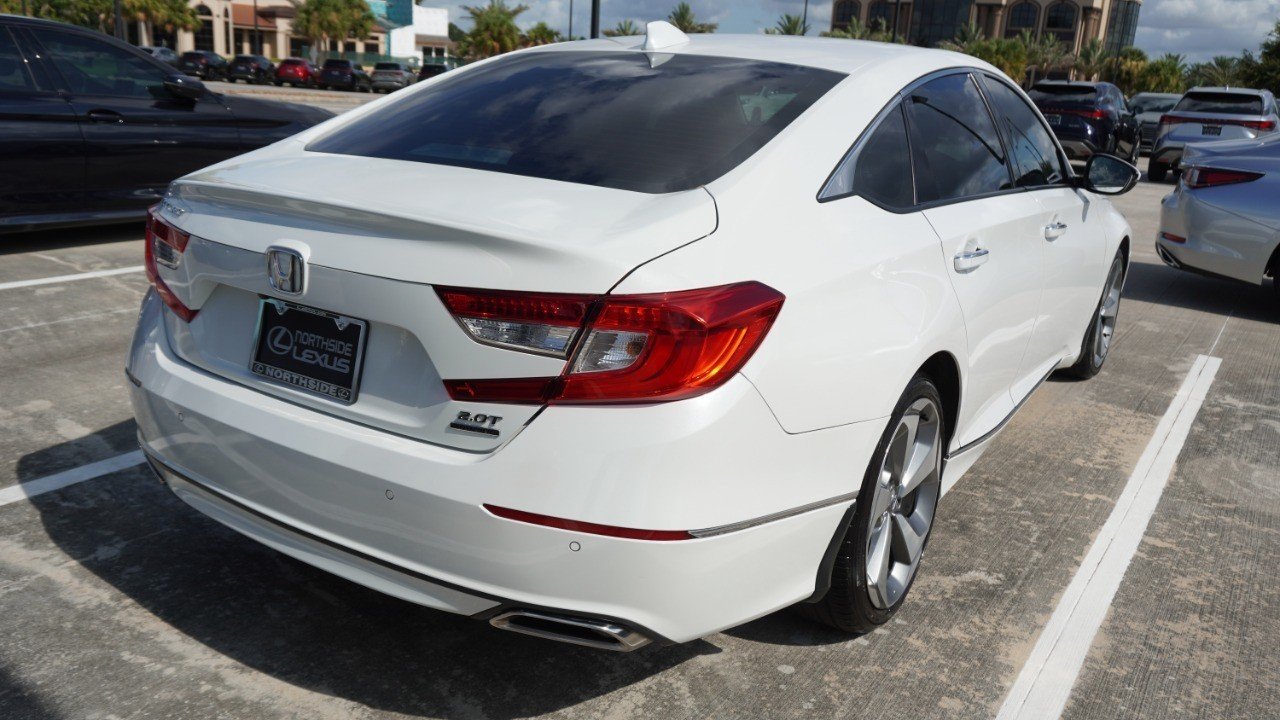 Used 2019 White Honda Touring 2.0T image 6