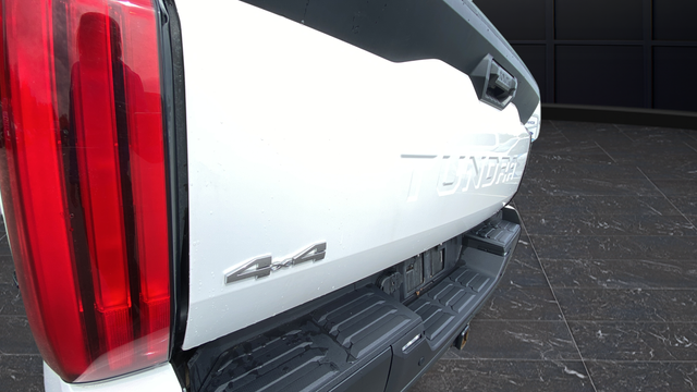 Used 2024 Ice Cap Toyota SR5 image 32