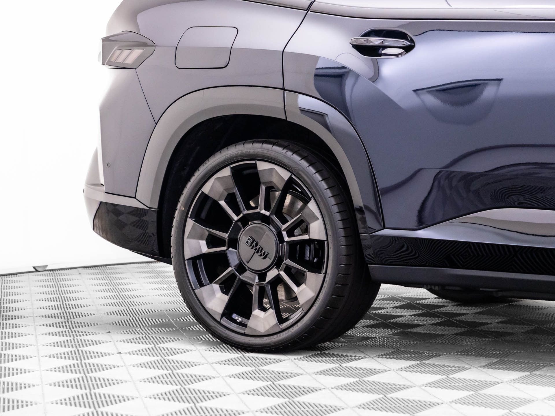 New 2026 Carbon Black Metallic BMW Label image 37