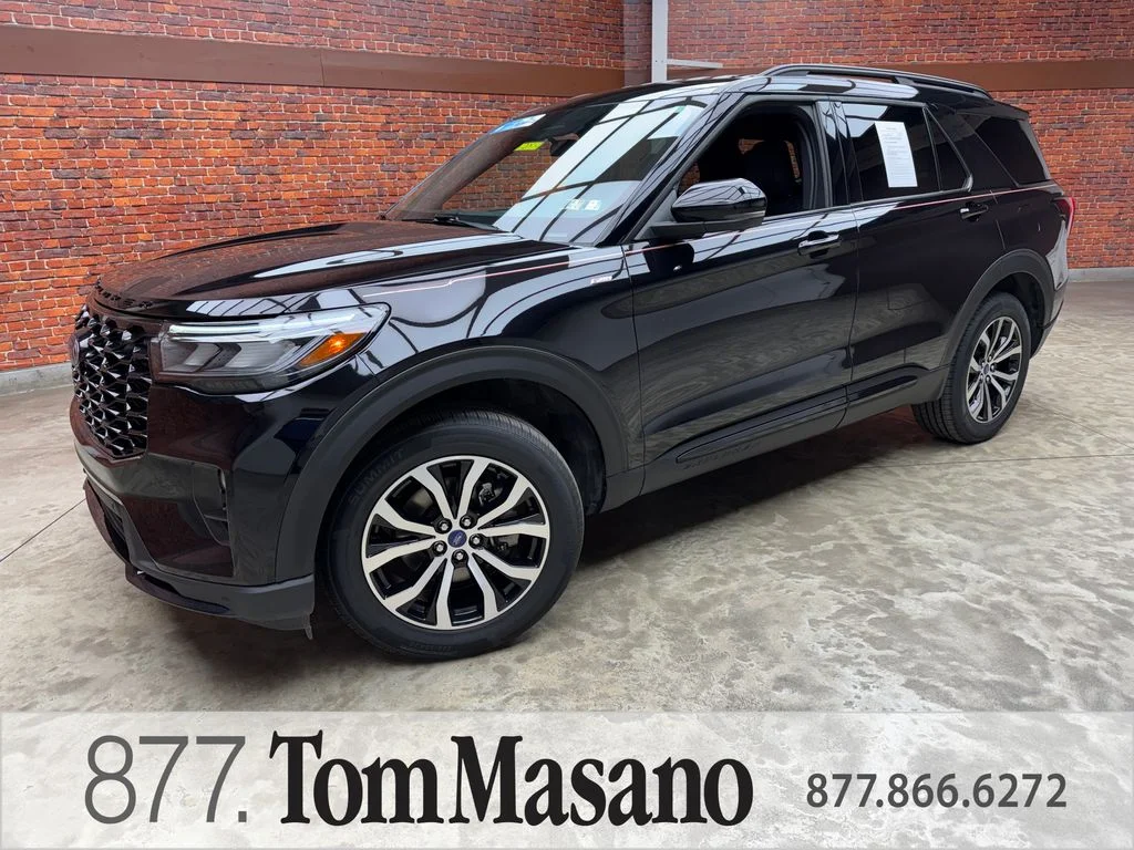 2025 Ford Explorer ST-LINE 4WD (PL535)'s photo