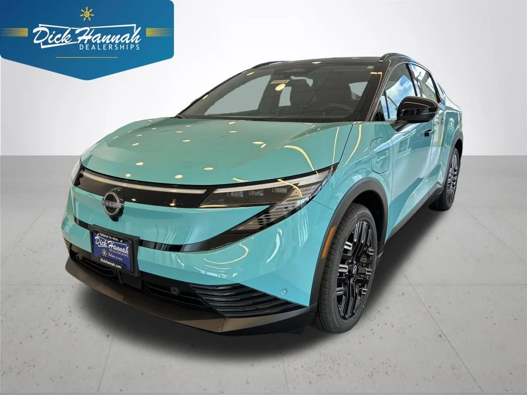 2026 Nissan Leaf Platinum+'s photo