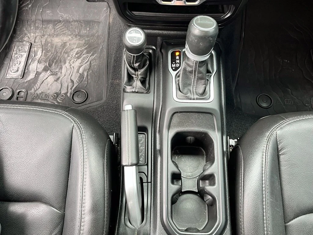 Used 2020 Gray Jeep Overland image 28