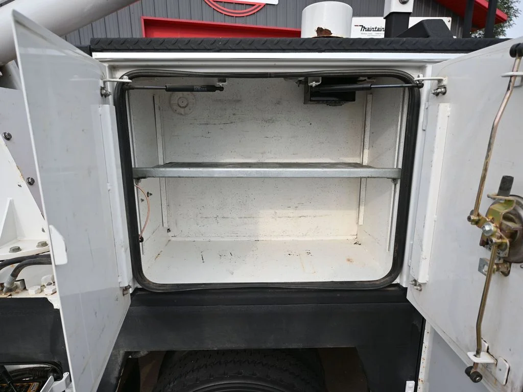 2016 Ford F-550 - Photo 62