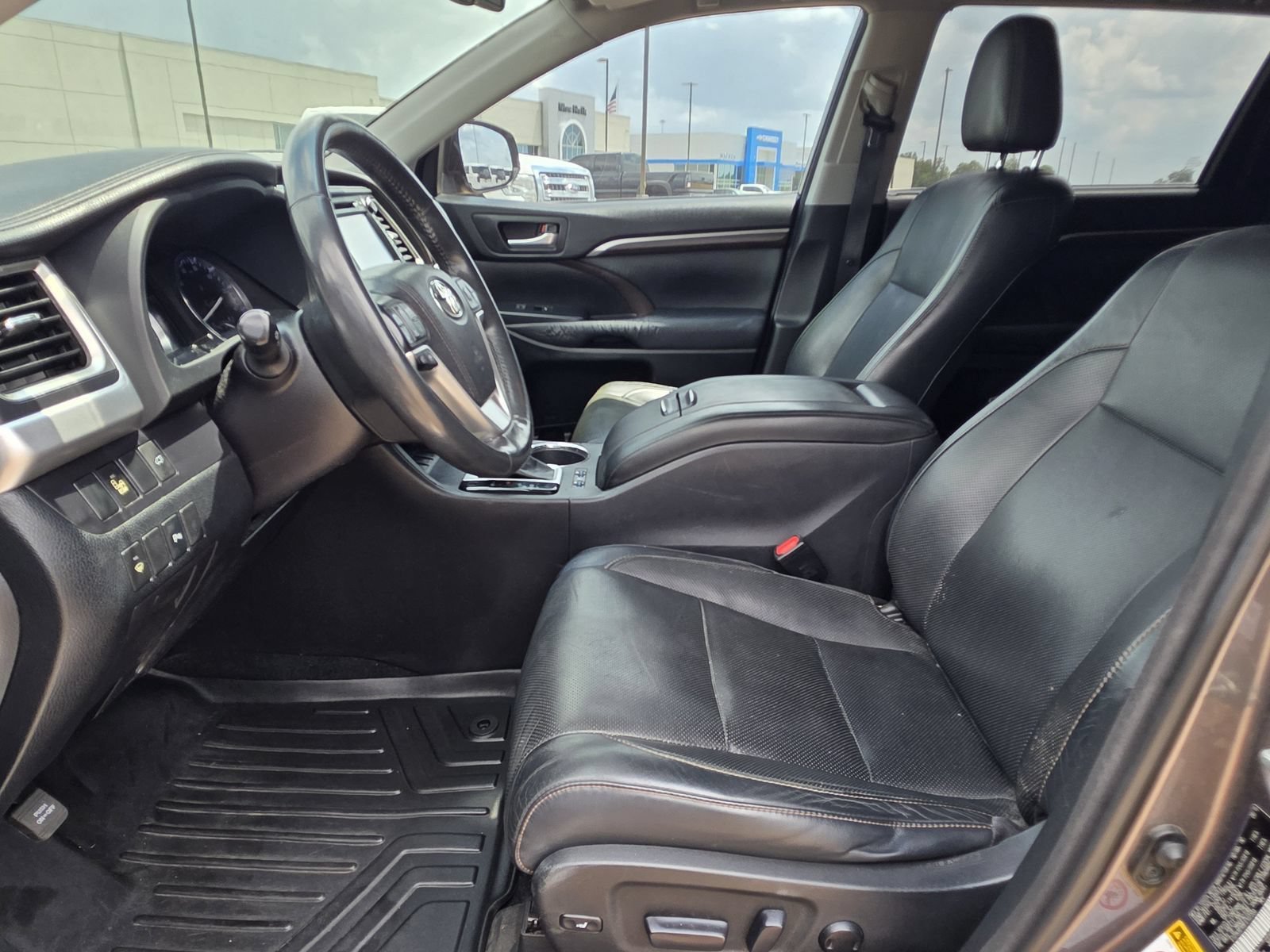 Used 2015 Gray Toyota Limited V6 image 17