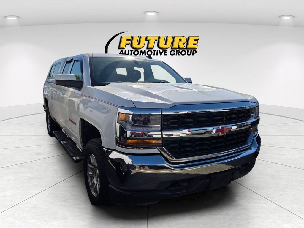 Used 2018 White Chevrolet LT image 1