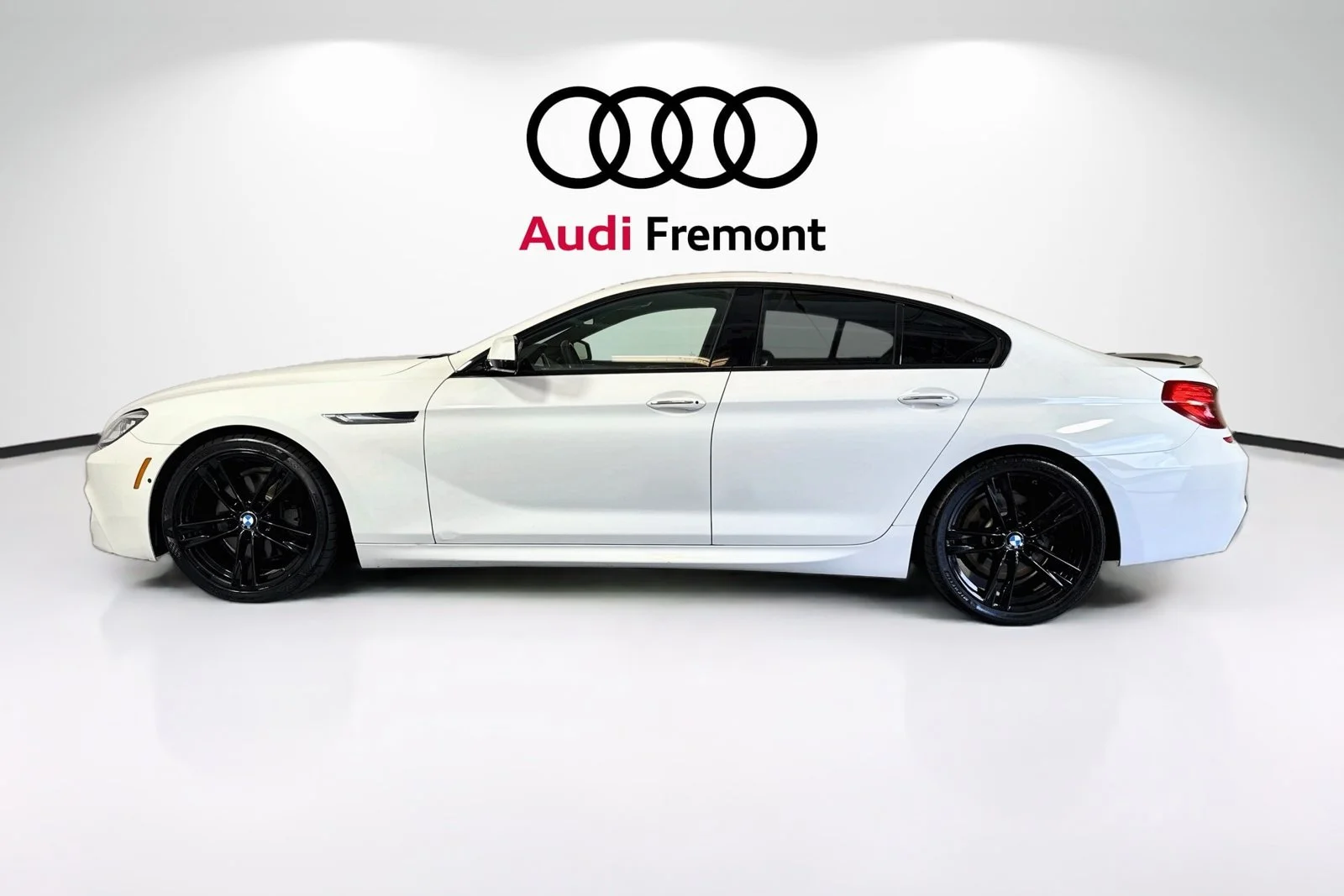 Used 2015 Alpine White BMW 650i image 1