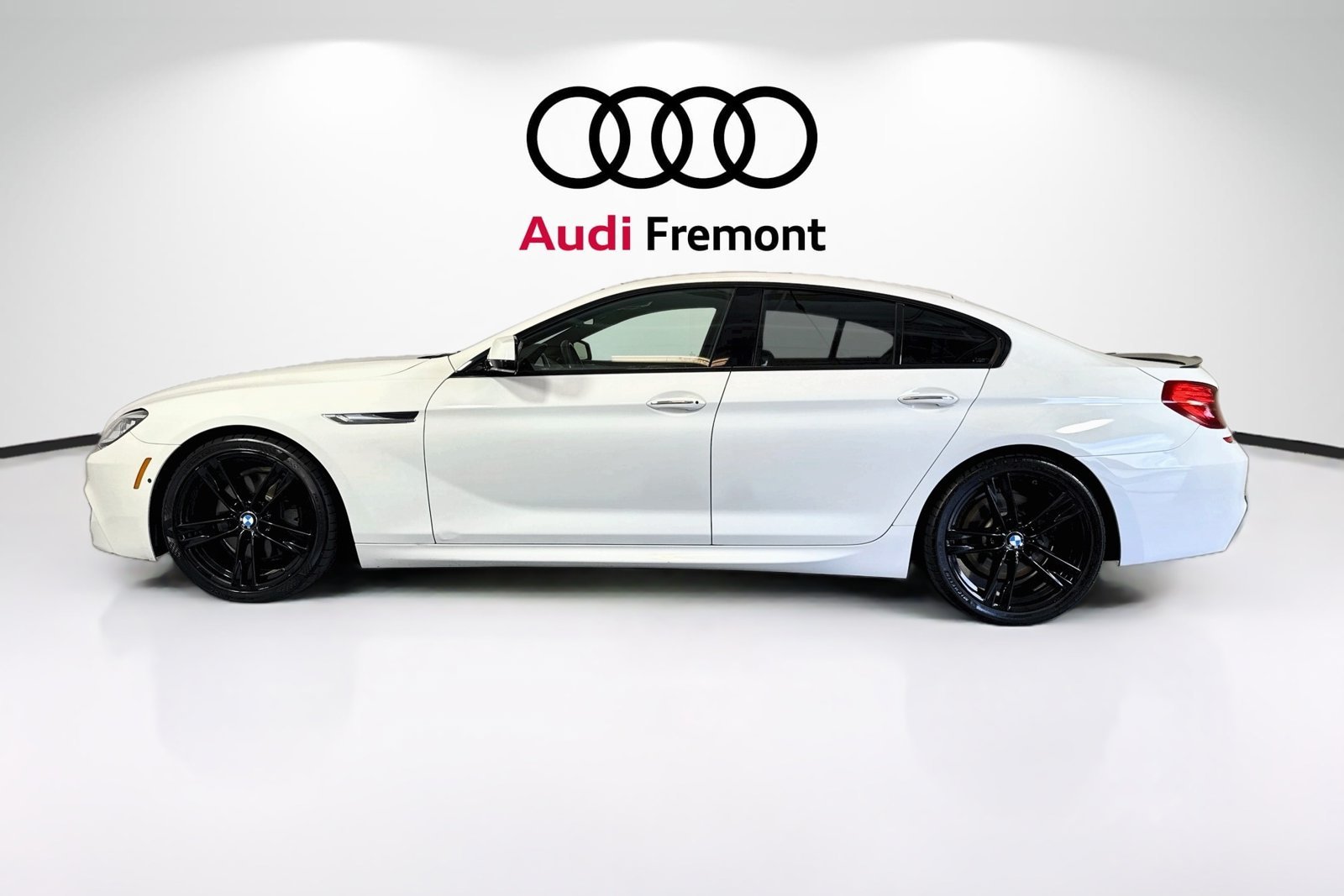 Used 2015 Alpine White BMW 650i image 1