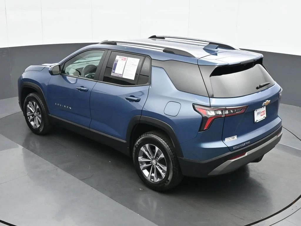 Used 2025 Blue Chevrolet LT image 19