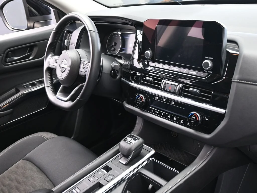 2025 Nissan Pathfinder SV - Photo 47