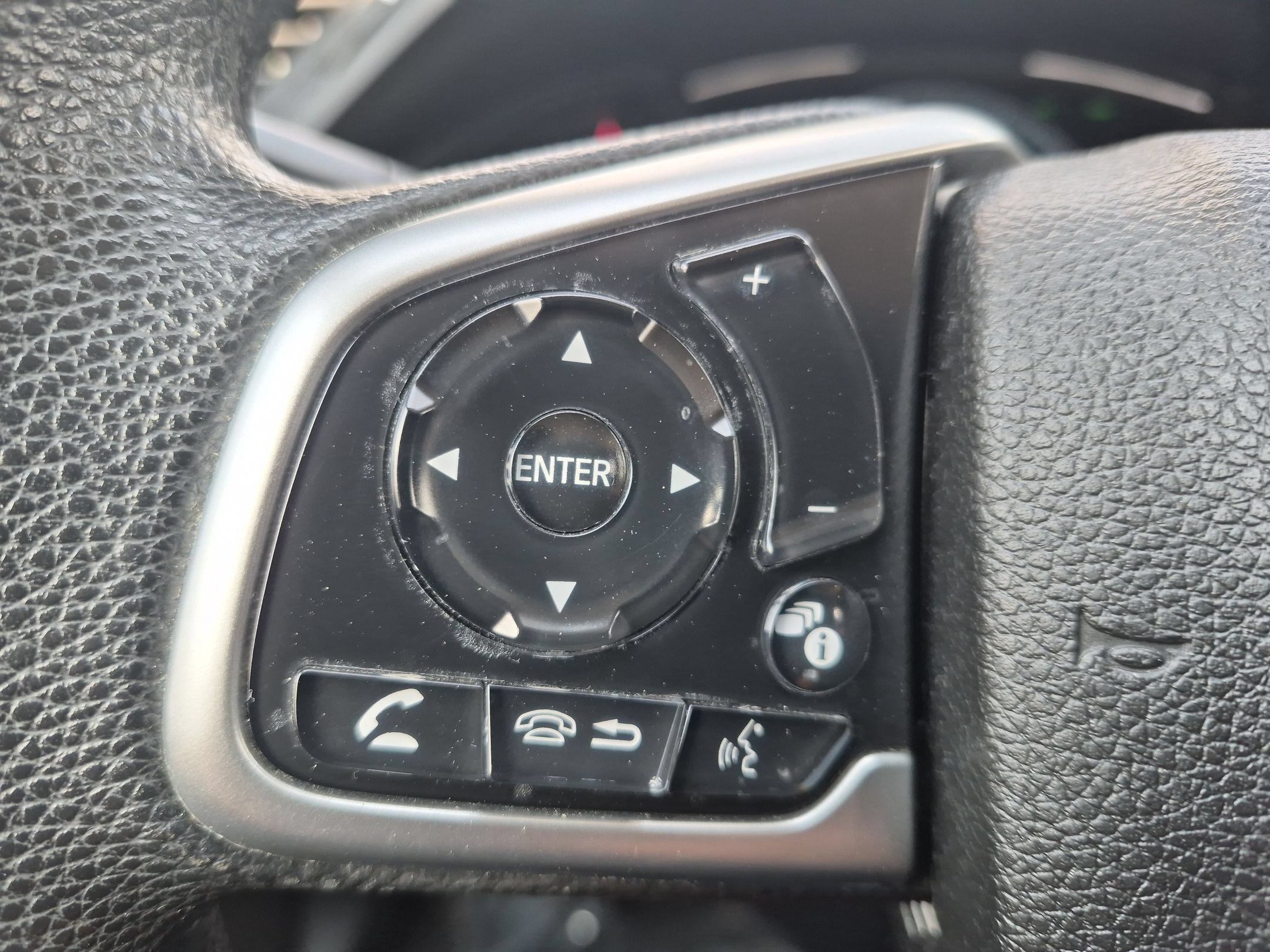 Used 2019 Crystal Black Pearl Honda LX Sedan image 14