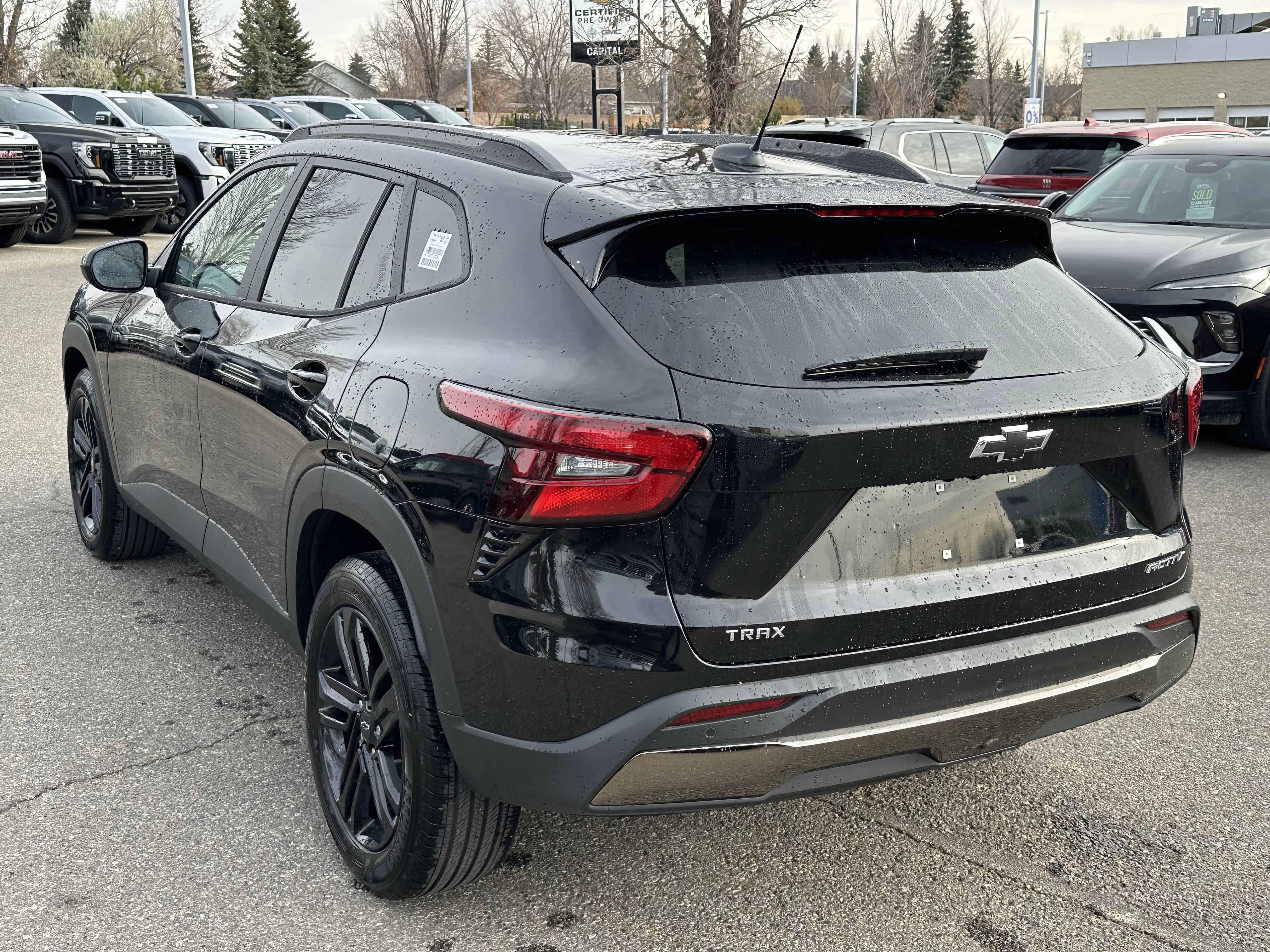 New 2026 Mosaic Black Metallic Chevrolet ACTIV image 4