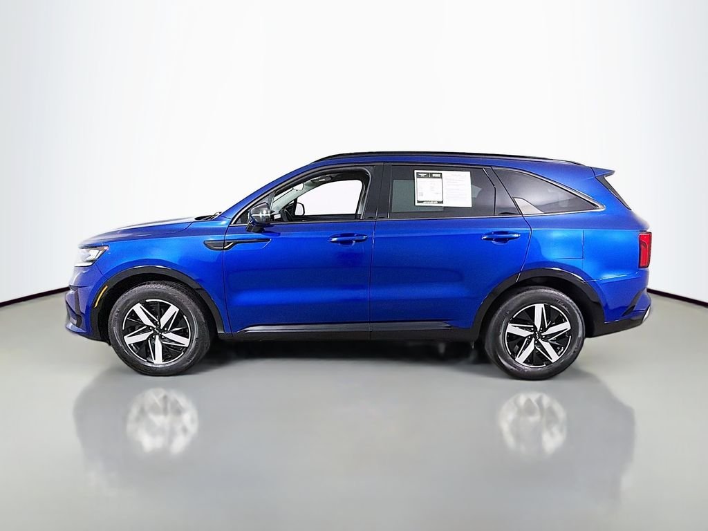 Used 2022 Sapphire Blue Kia S image 4