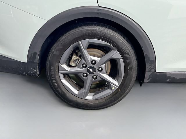 2025 Kia K4 LXS - Photo 34