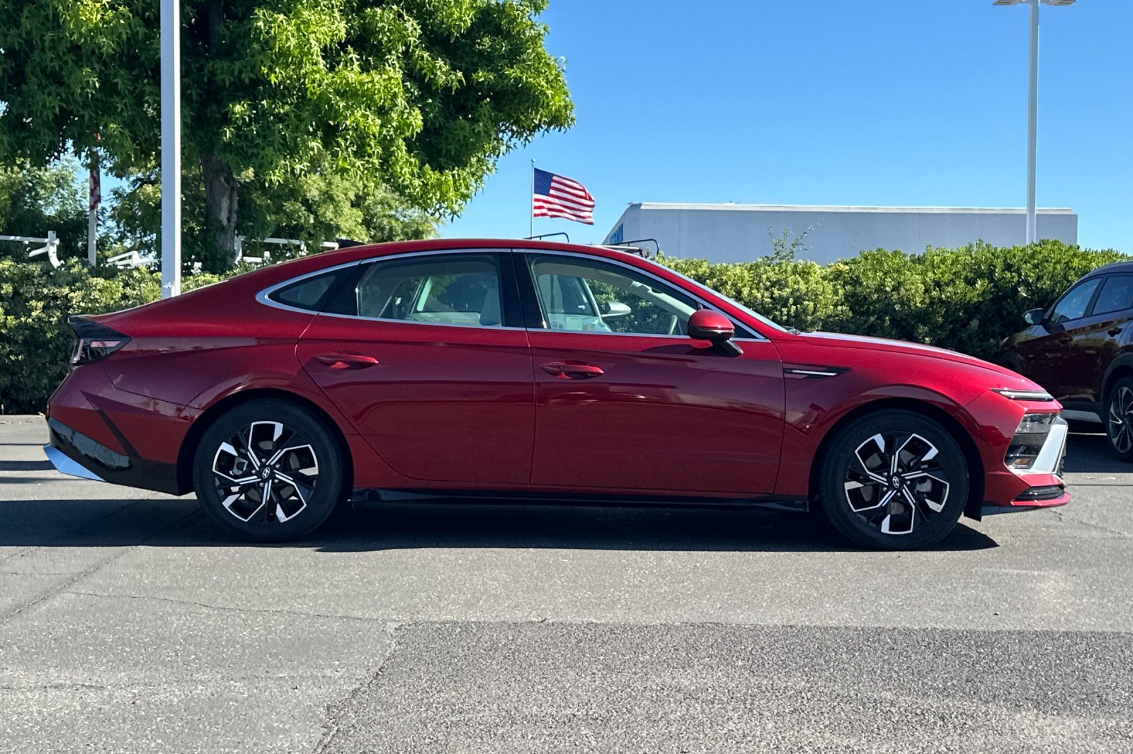 Certified Used 2025 Ultimate red Hyundai SEL image 3