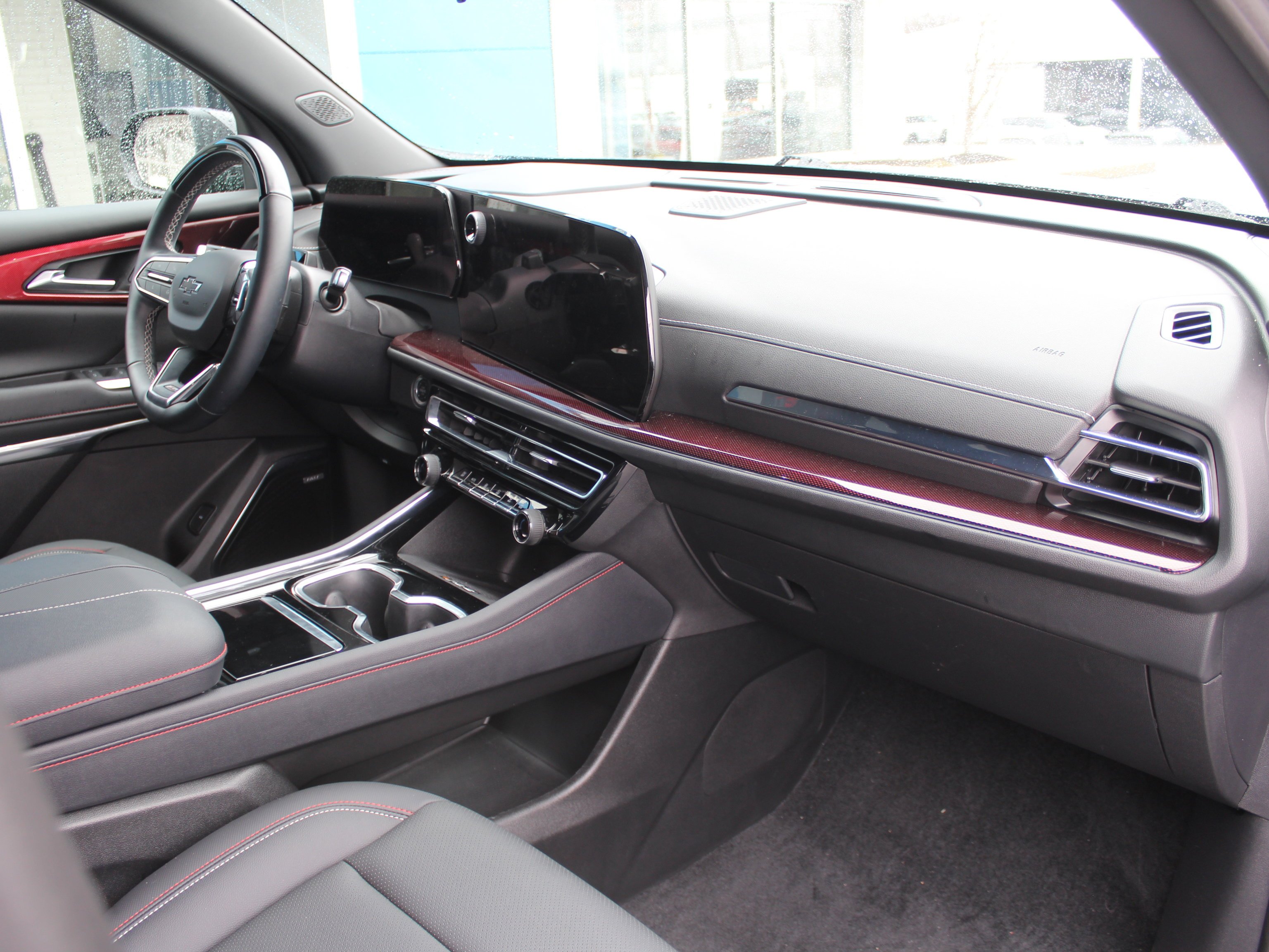 2024 Chevrolet Traverse Z71 - Photo 28