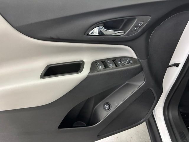 Used 2023 White Chevrolet LT image 10
