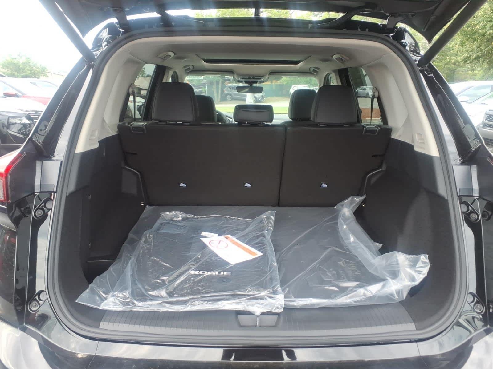 New 2026 Super Black Nissan Dark Armor image 6