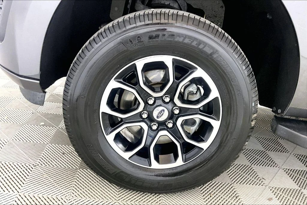 Certified Used 2018 Magnetic Ford XLT image 7
