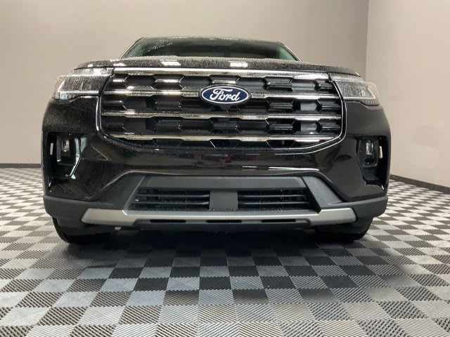 New 2027 Agate Black Metallic Ford Active image 3