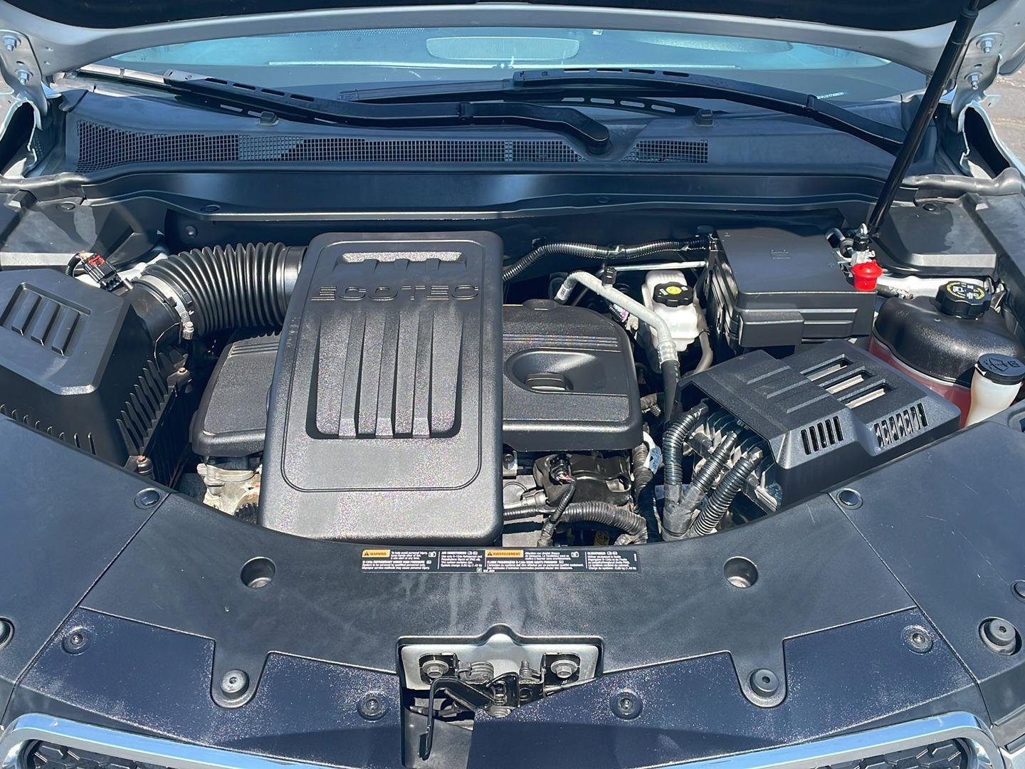 Used 2015 Silver Ice Metallic Chevrolet LT image 9