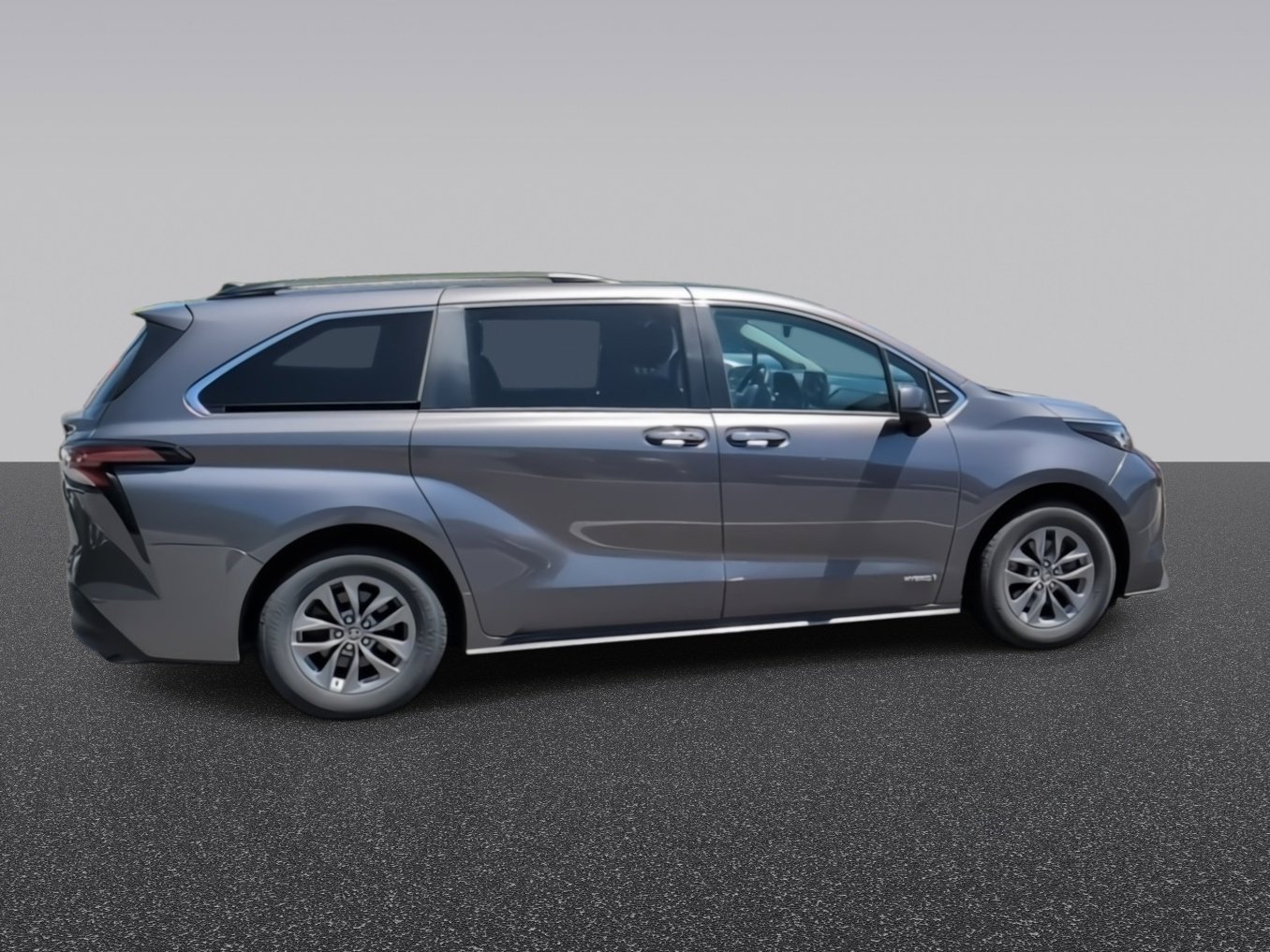 Used 2021 Predawn Gray Mica Toyota XLE image 8