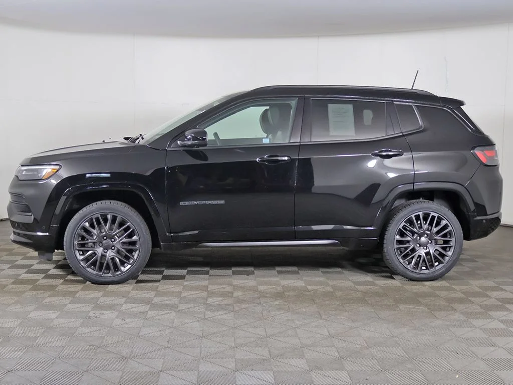 Used 2023 Black Jeep High Altitude image 18