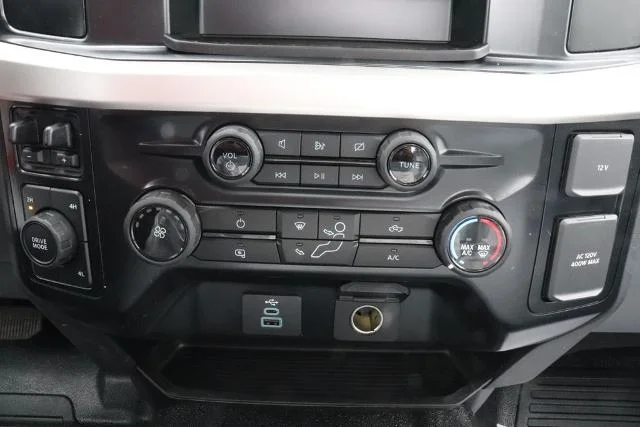 2025 Ford F-550 Super Duty Chassis Cab XL - Photo 31