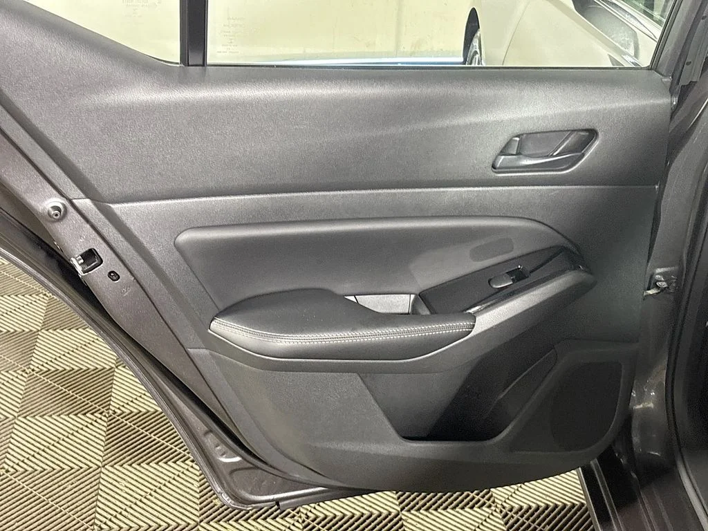 Used 2023 Gray Nissan 2.5 SV image 18
