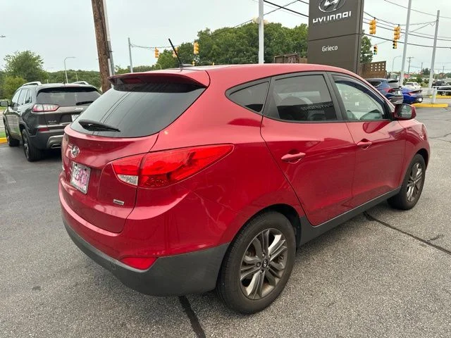 Used 2015 Red Hyundai GLS image 4