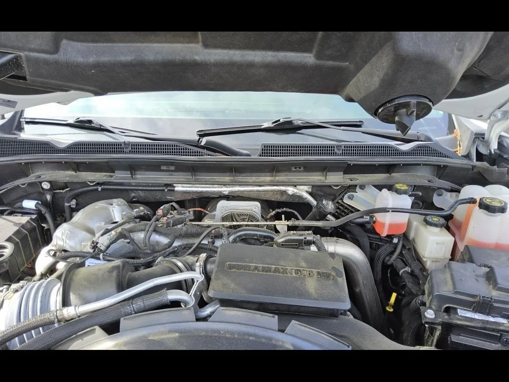 Used 2024 Summit White GMC Denali DRW image 7