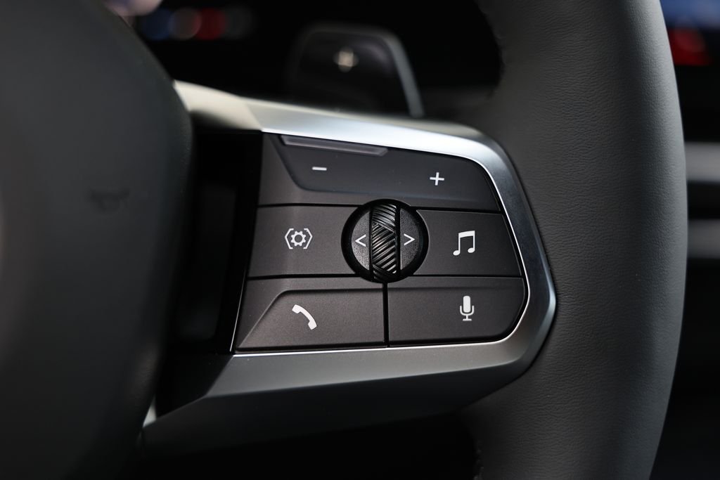 New 2026 Black Sapphire Metallic BMW xDrive28i image 36