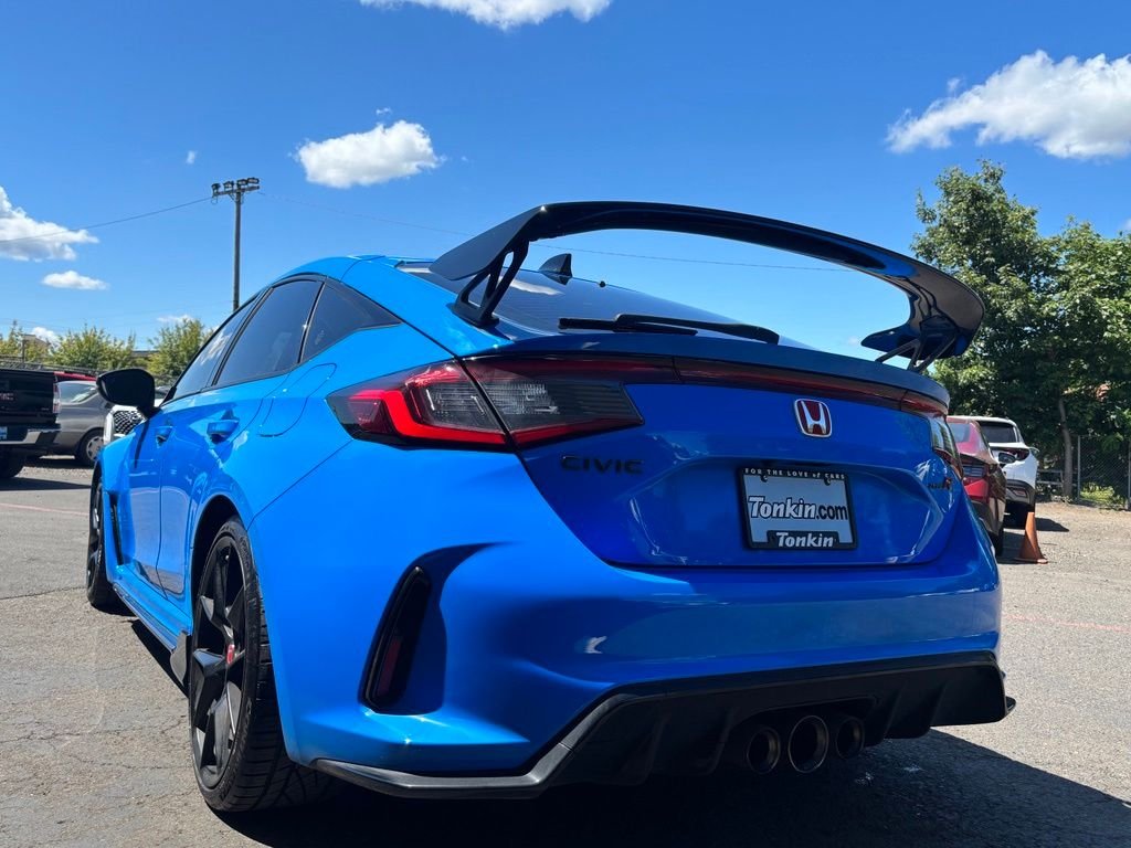 Used 2023 Black Honda  image 8