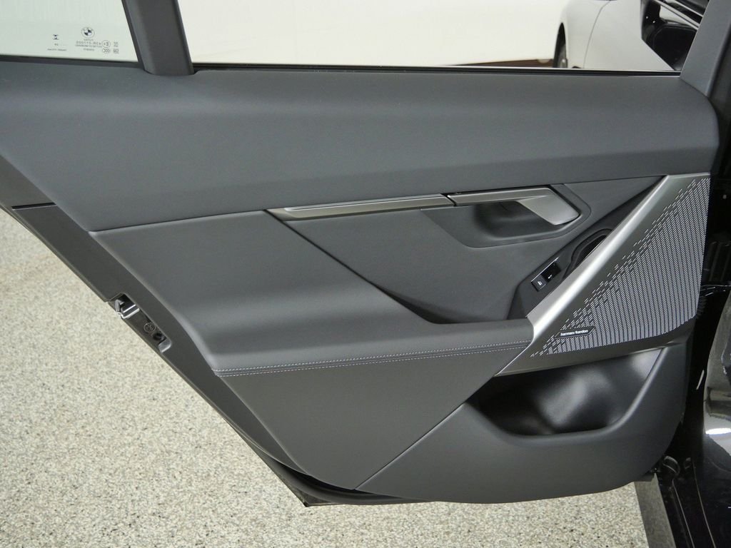 New 2027 Black Sapphire Metallic BMW 530i xDrive image 29